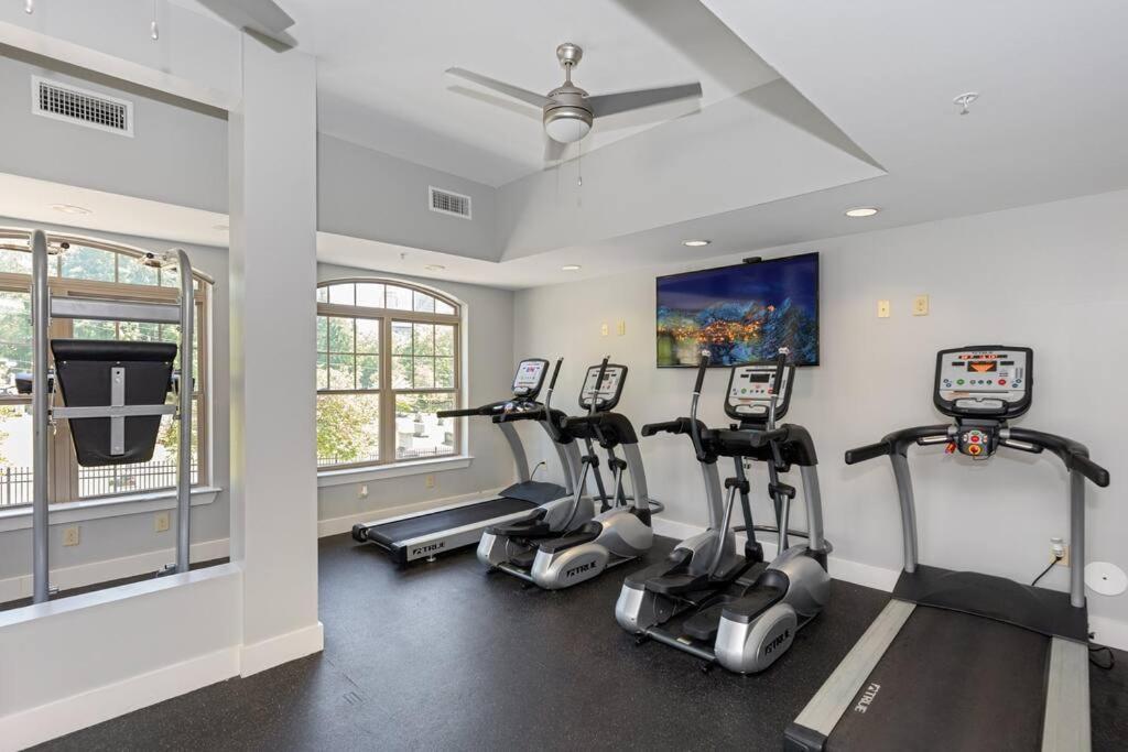 Chic Uptown Unit With Gym, Pool Lägenhet Charlotte Exteriör bild
